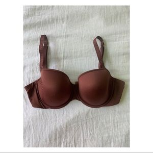 24/7 Classic T-Shirt. Bra